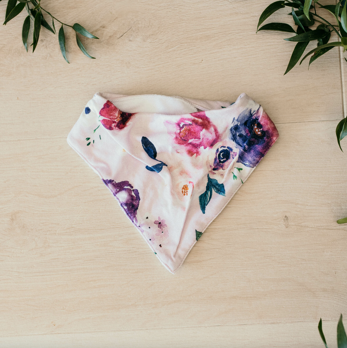 Floral Kiss Dribble Bib